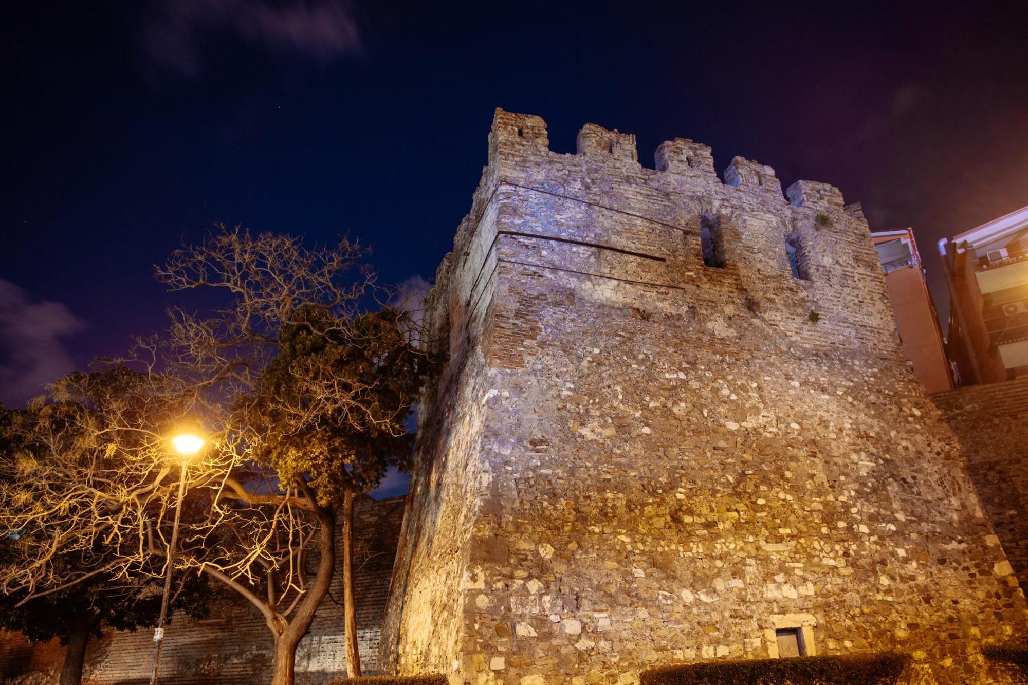 Super Apartment In The Ancient Roman Amphitheater Durrës Buitenkant foto